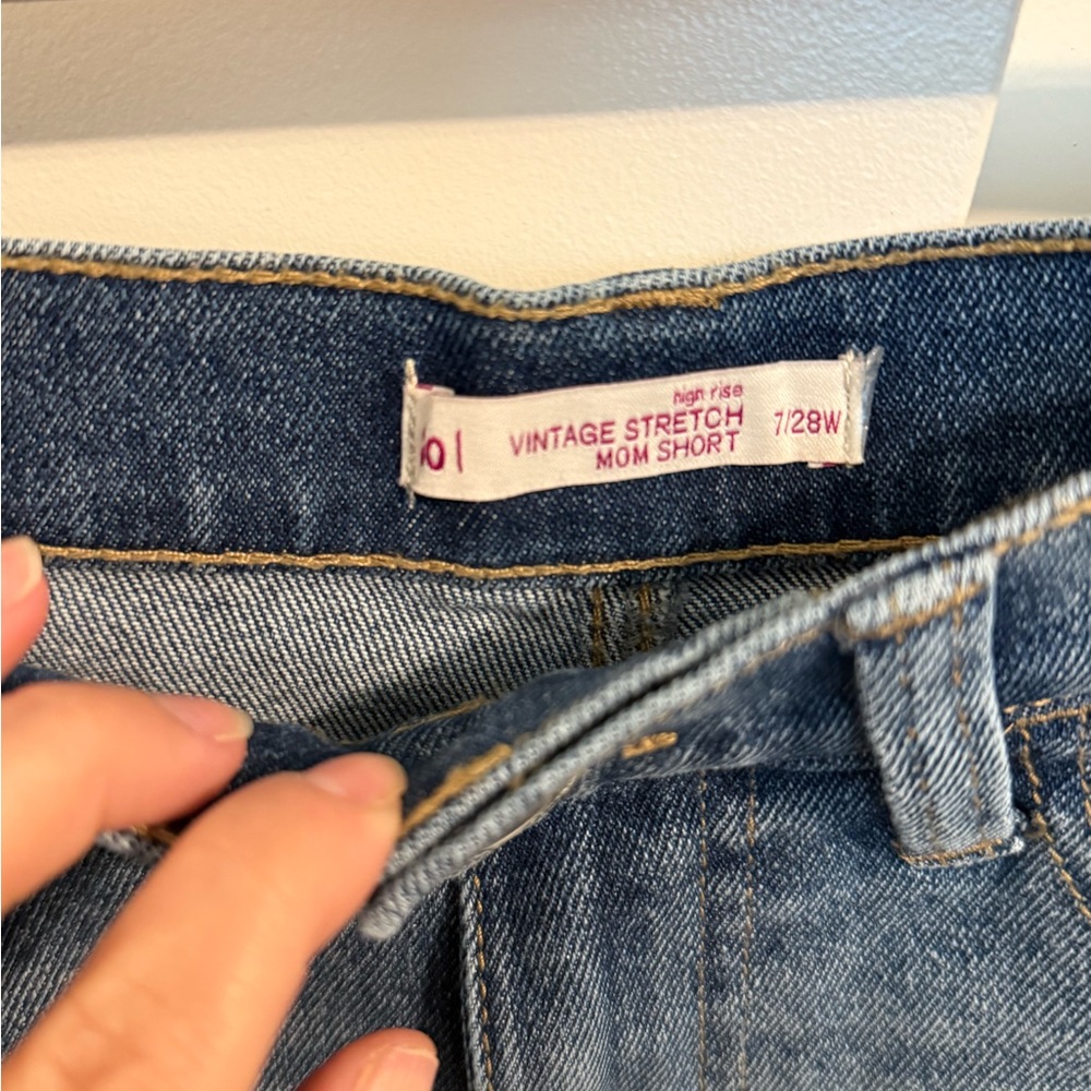 Sonoma, Distressed Denim Women Shorts, stress, size 28, New without tag. - Picture 3 of 3